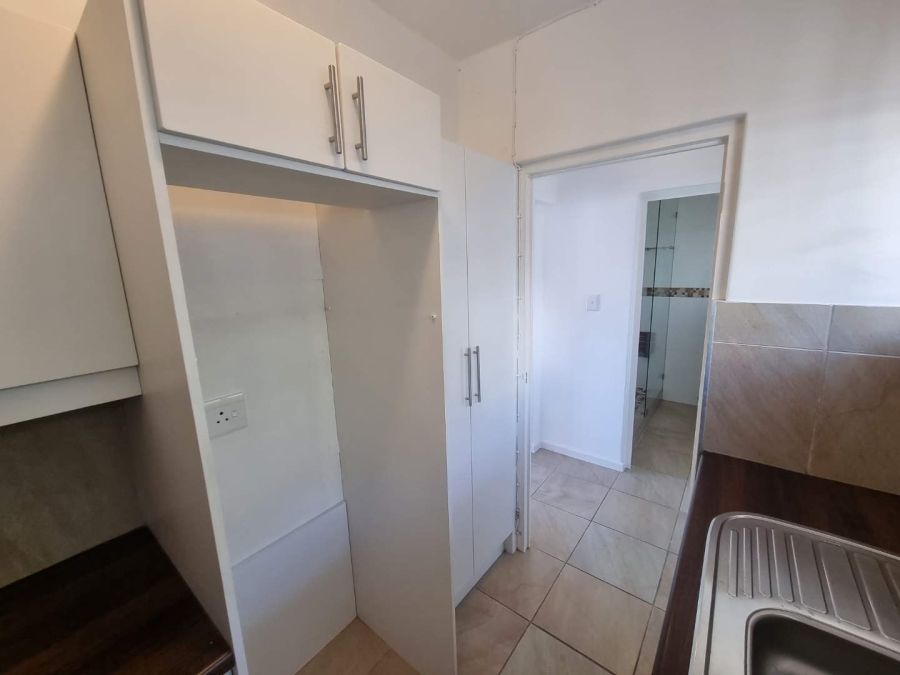 To Let 0 Bedroom Property for Rent in Sea Point Western Cape